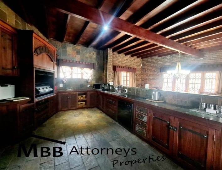 7 Bedroom Property for Sale in Viljoenskroon Free State